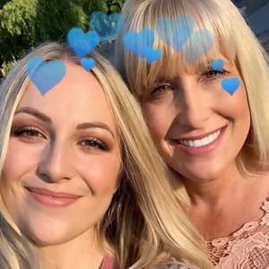 Meet your Posher, Hayley